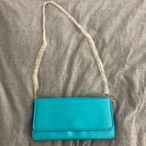 Aldo Clutch